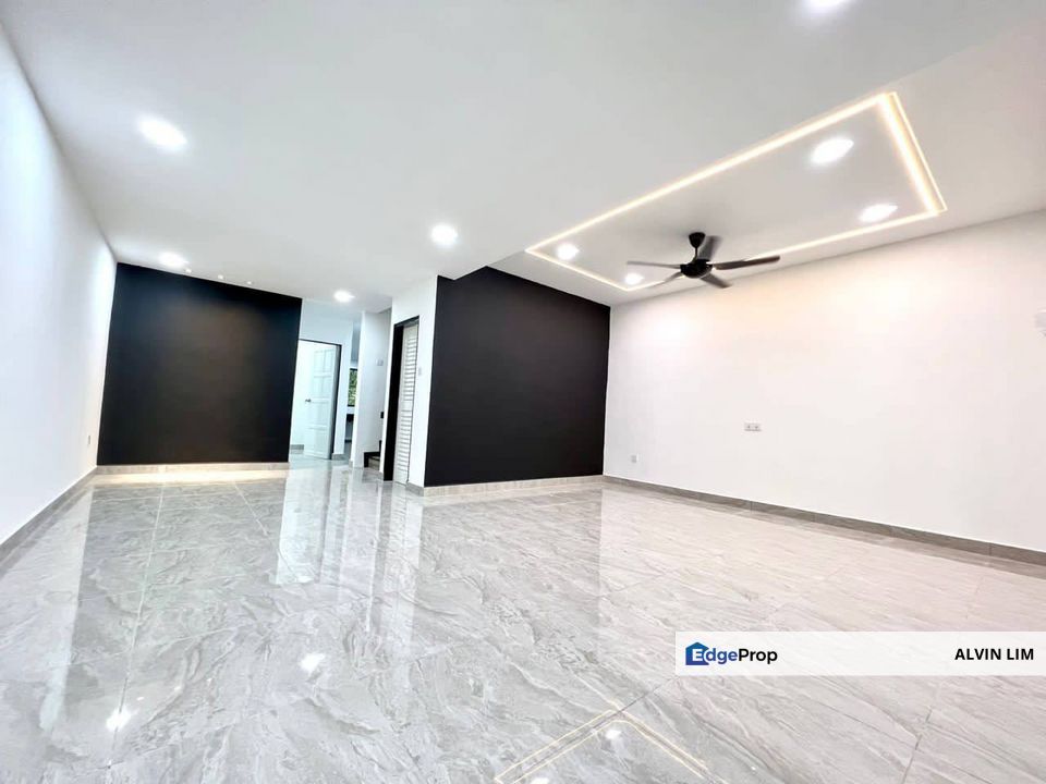 Taman Desa Cemerlang/ Double Storey/ 4bed 3bath/ Renovated/ G&G, Johor, Ulu Tiram