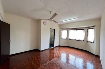 Austin Residence @Taman Mount Austin