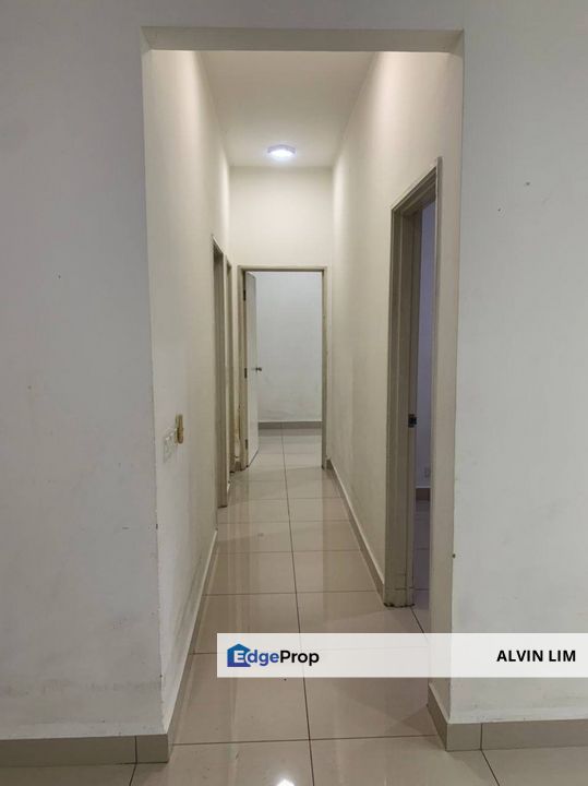Greenfield Regency/ Public Bus/ Ciq/ 3bed 2bath/ Good Condition/ Cheap, Johor, Tampoi
