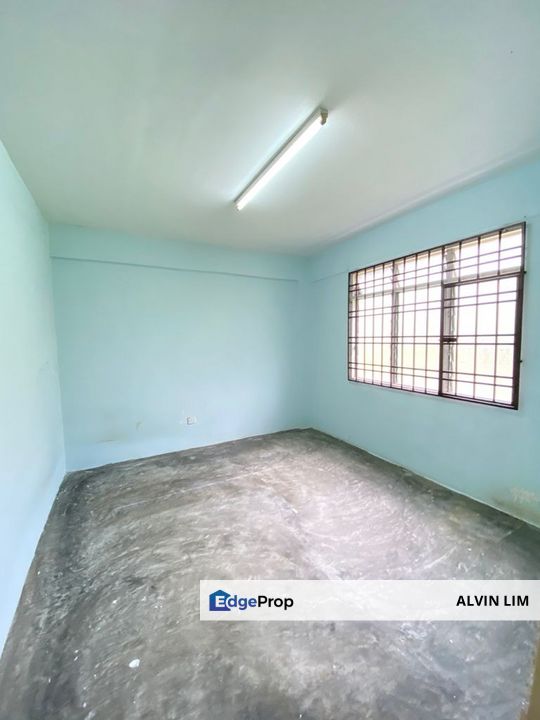 Sri Orkid Flat/ Taman Ehsan Jaya/ 3bed 1bath/ Good Condition/ Cheapest, Johor, Johor Bahru