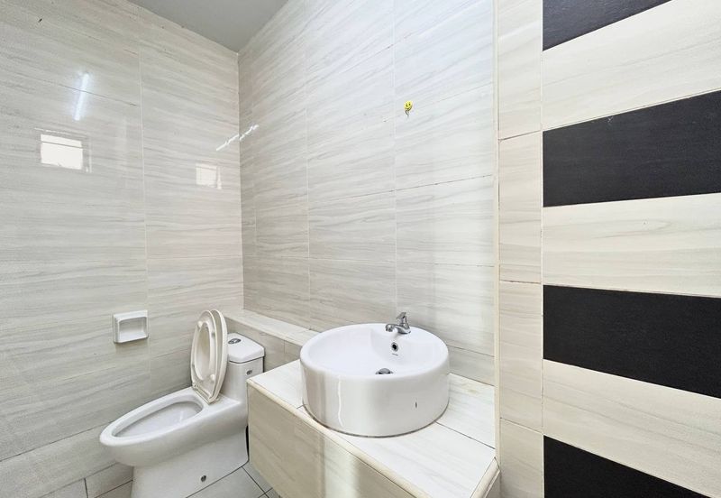 D'Summit Residences @ Kempas Utama