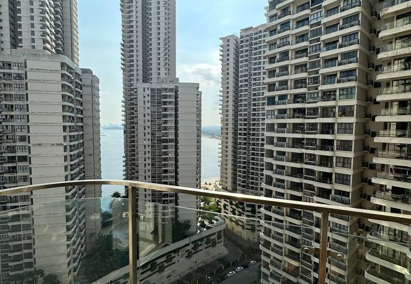 Baypoint @ Country Garden Danga Bay