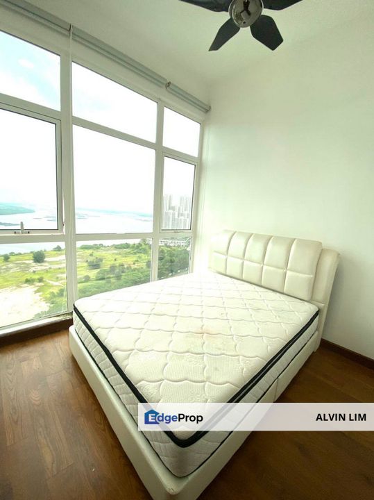 Paragon Residence/ Near Ciq/ Sea View/ 5bed 4bath/ Good Condition, Johor, Johor Bahru