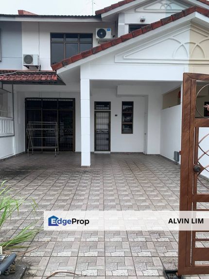 Jalan Harmonium/ Desa Tebrau Double Storey/ 4bed 3bath/ Cheapest, Johor, Johor Bahru