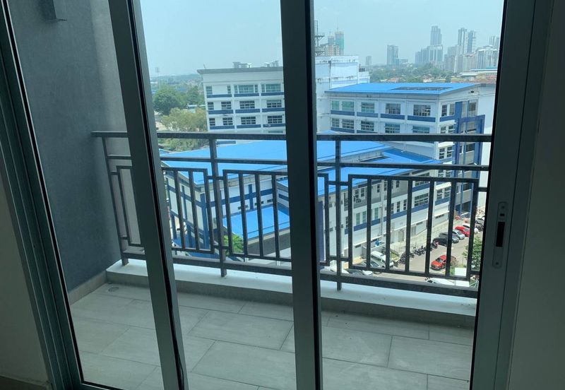 SKS Habitat Apartment, Larkin