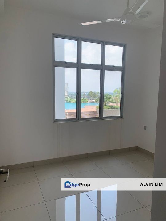 Sks Habitat/ Near Ciq/ 3bed 2bath/ Good Condition/ Cheapest, Johor, Johor Bahru