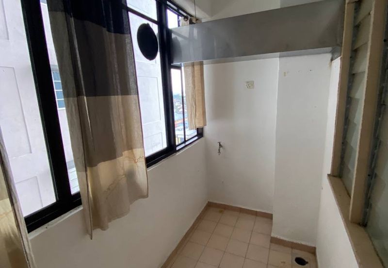 Sri Impian Apartment, Larkin Perdana