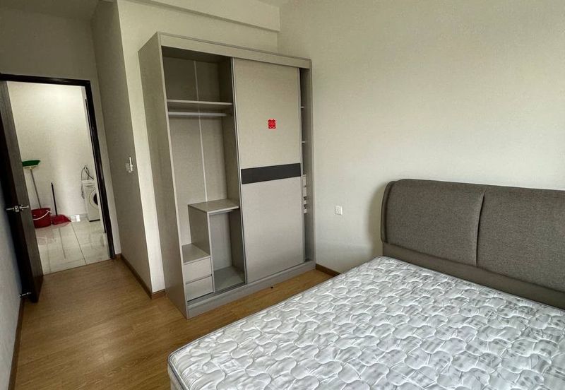 Baypoint @ Country Garden Danga Bay