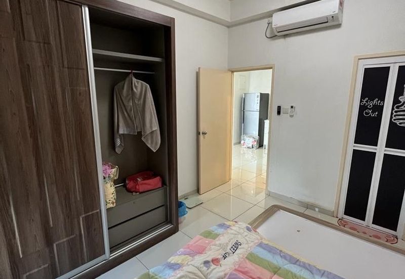 D'Summit Residences @ Kempas Utama