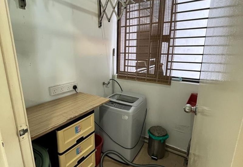 D'Summit Residences @ Kempas Utama