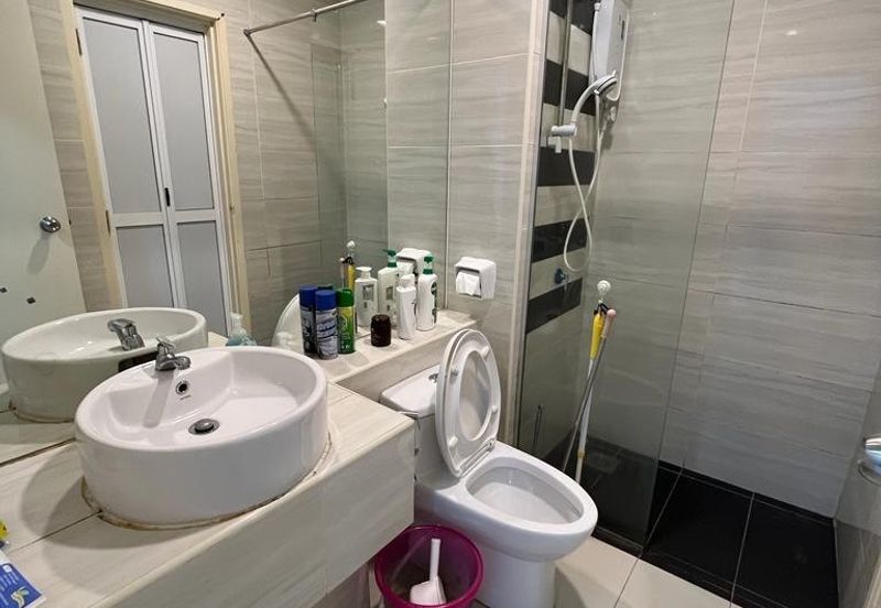 D'Summit Residences @ Kempas Utama