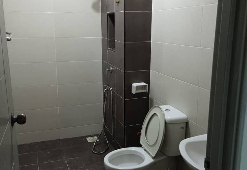 Eastbay Luxury Apartment