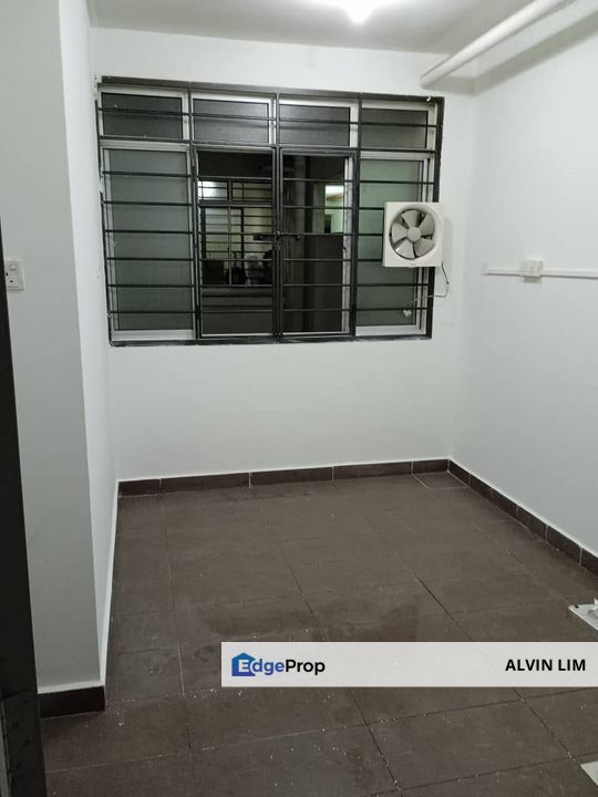 East Bay/ Masai/ Seri Alam/ 3bed 2bath/ Good Condition/ Cheapest, Johor, Masai