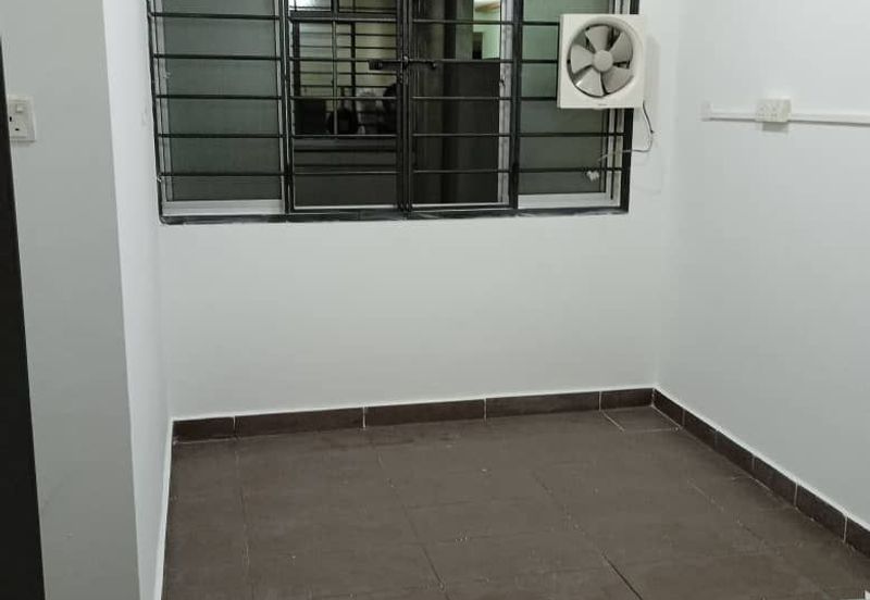 Eastbay Luxury Apartment