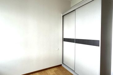 Baypoint @ Country Garden Danga Bay