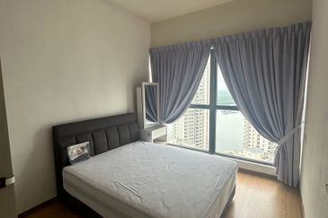 Baypoint @ Country Garden Danga Bay