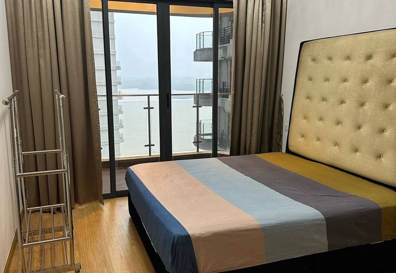 Bay Laurel @ Country Garden Danga Bay