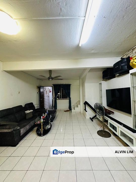 Taman Desa Jaya/ 2 Low Cost/ Tebrau/ 2bed 1bath/ Fully Extended/ Cheap, Johor, Johor Bahru