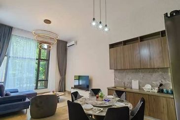 Forest City Golf Resort, Gelang Petah