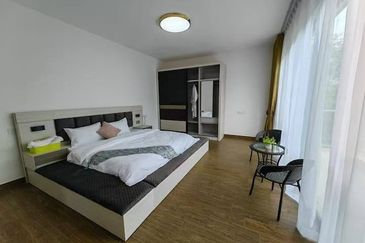 Forest City Golf Resort, Gelang Petah