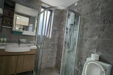 Forest City Golf Resort, Gelang Petah