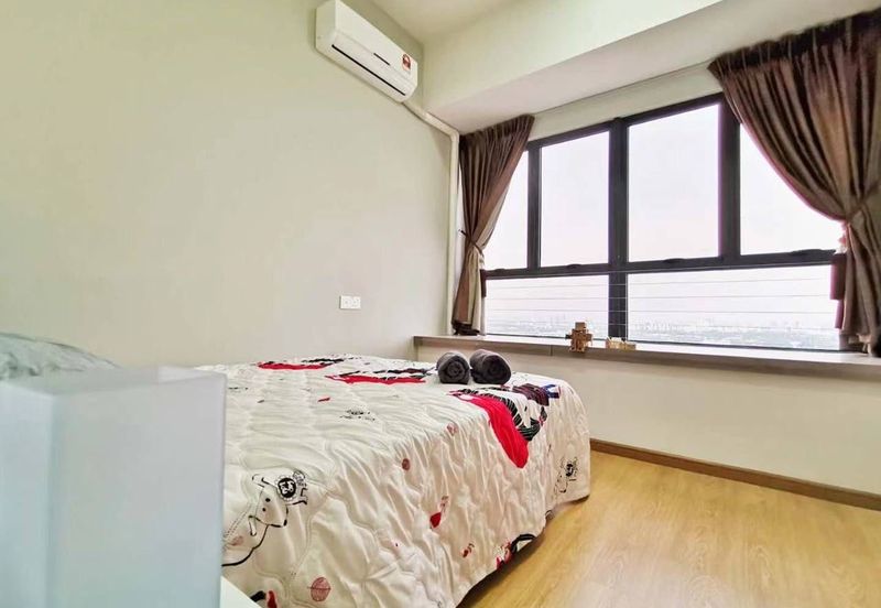 Baypoint @ Country Garden Danga Bay