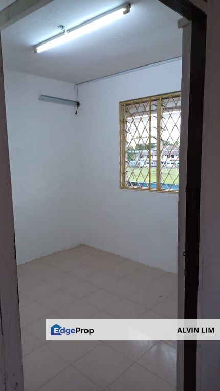 Taman Ungku Tun Aminah Flat/ Level 3/ Skudai/ 2bed 1bath/ Cheapest, Johor, Johor Bahru