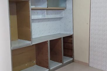 Flat Taman Ungku Tun Aminah