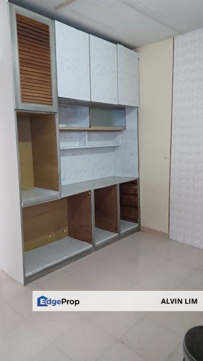 Taman Ungku Tun Aminah Flat/ Level 3/ Skudai/ 2bed 1bath/ Cheapest, Johor, Johor Bahru