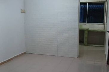 Flat Taman Ungku Tun Aminah