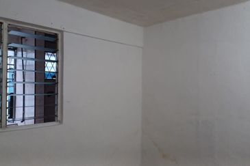 Flat Taman Ungku Tun Aminah