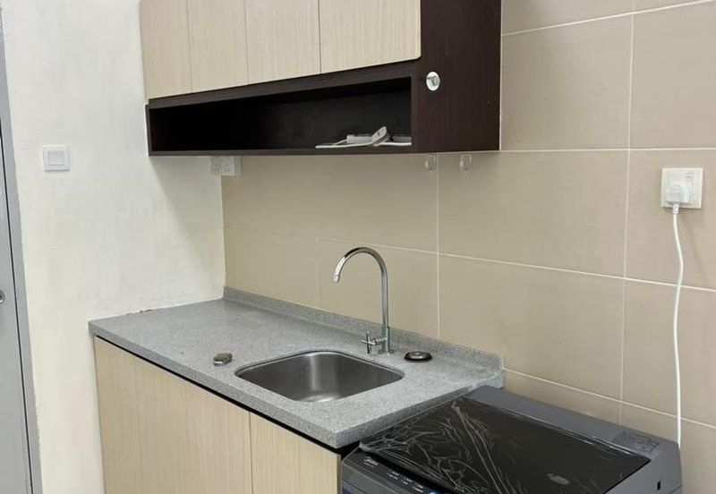 Akademik Suite @ Mount Austin