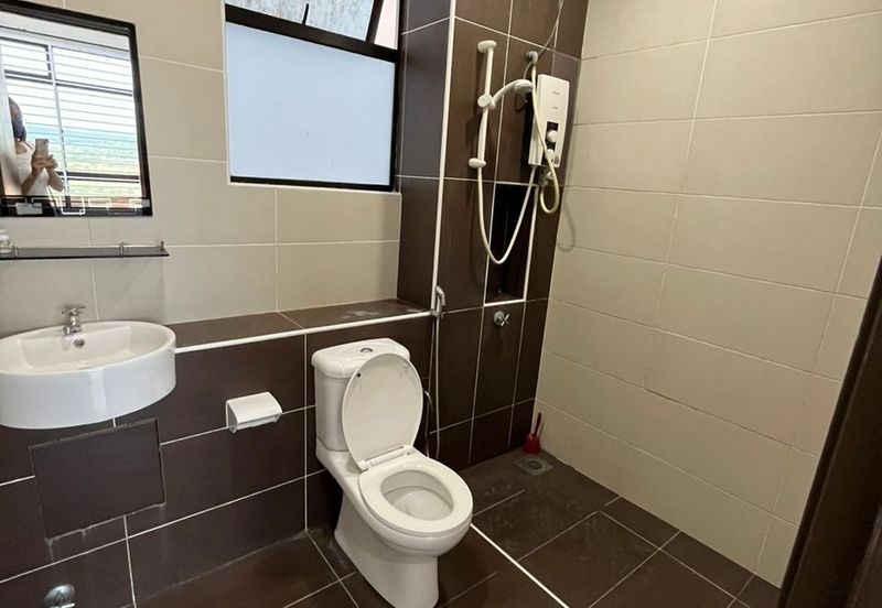 Seri Austin Luxury Apartment