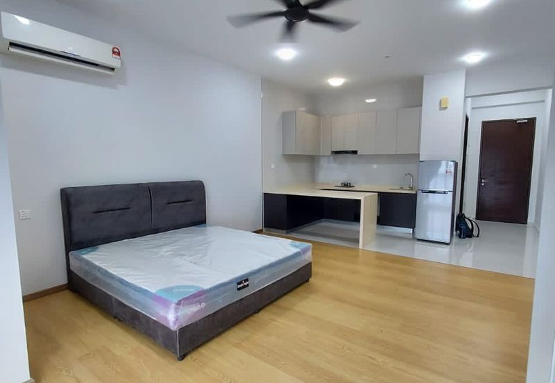 Baypoint @ Country Garden Danga Bay