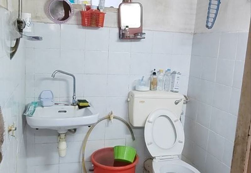 Sri Lanang Flat (Rumah Pangsa Sri Lanang)