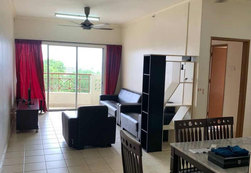 Prima Regency (Kensington Court)