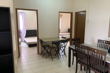 Prima Regency (Kensington Court)