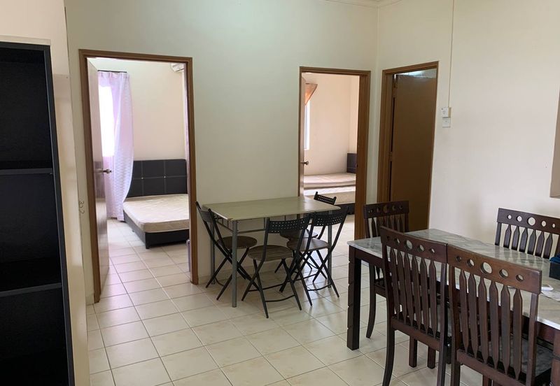 Prima Regency (Kensington Court)