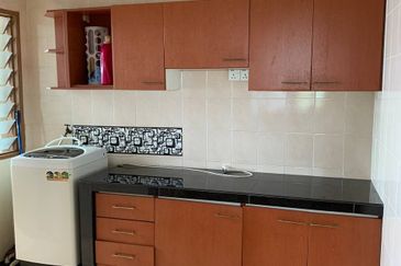 Prima Regency (Kensington Court)