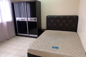 Prima Regency (Kensington Court)