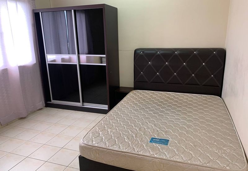 Prima Regency (Kensington Court)