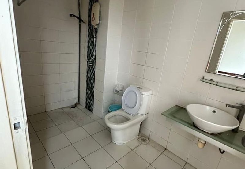 Golden Sands Seaview Residence