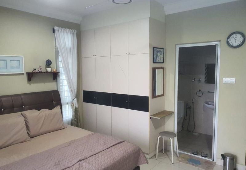 Golden Sands Seaview Residence