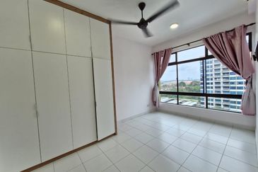 Seri Austin Luxury Apartment