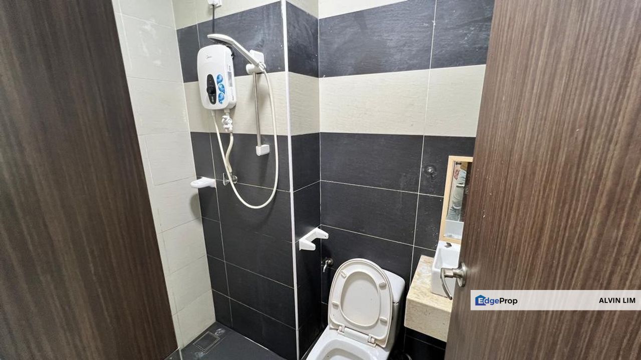 D'secret Garden/ Edl/ 3bed 3bath/ 2 Car Park/ Good Condition/ Cheapest, Johor, Johor Bahru