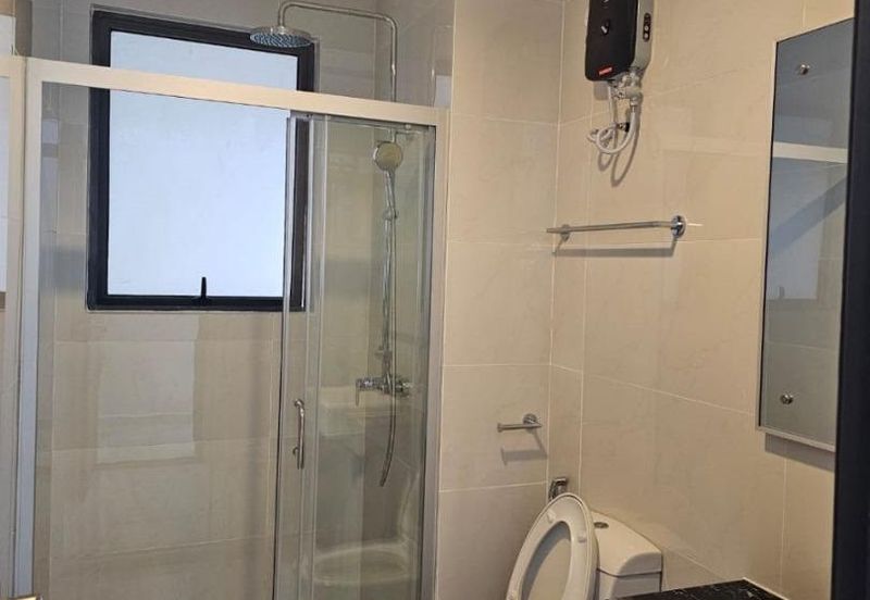 Baypoint @ Country Garden Danga Bay