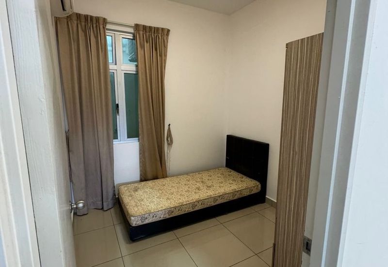 Meridin Bayvue Apartment