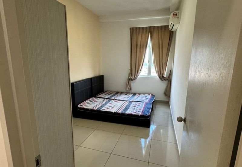 Meridin Bayvue Apartment