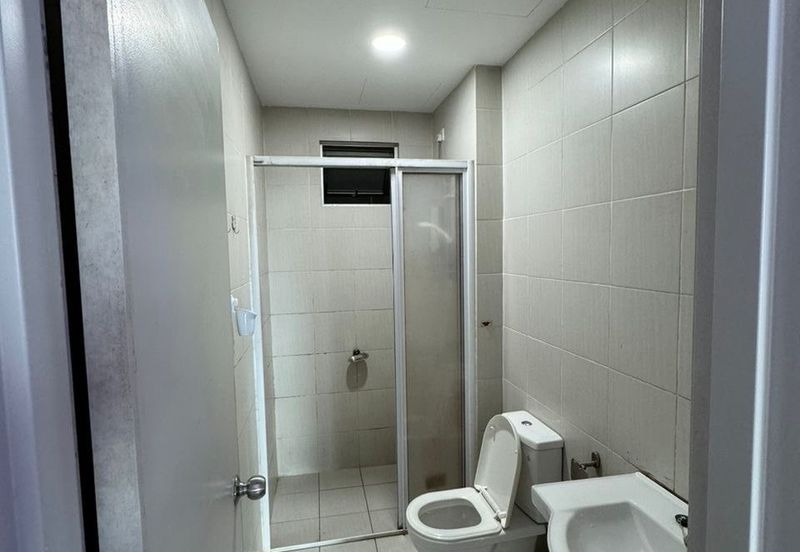 Meridin Bayvue Apartment