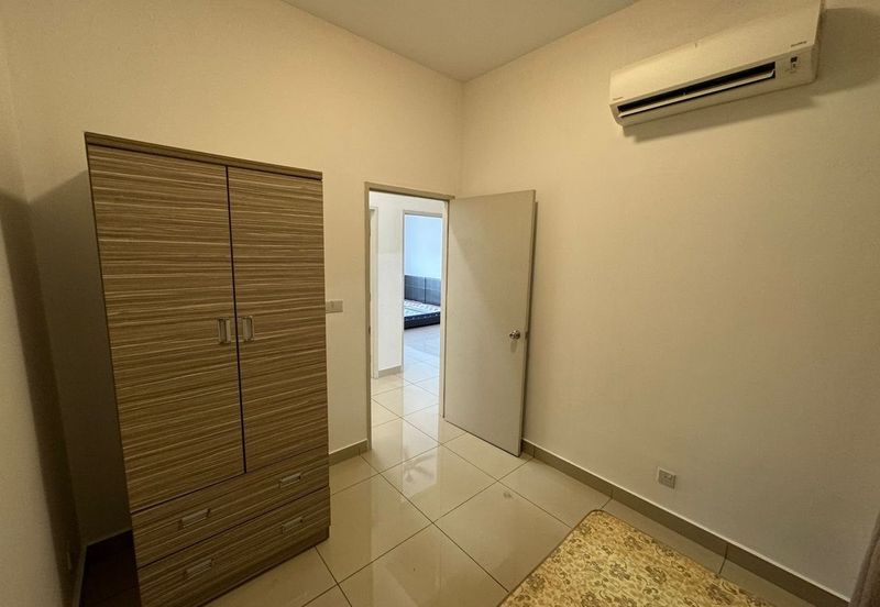 Meridin Bayvue Apartment